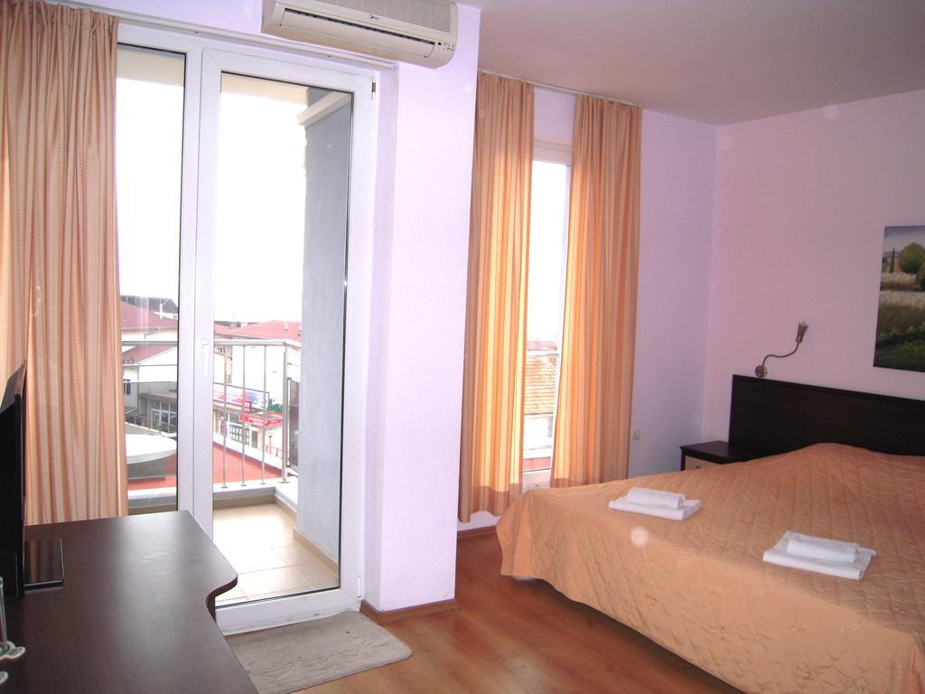 Bona Dea Club Hotel Sveti Vlas Værelse billede